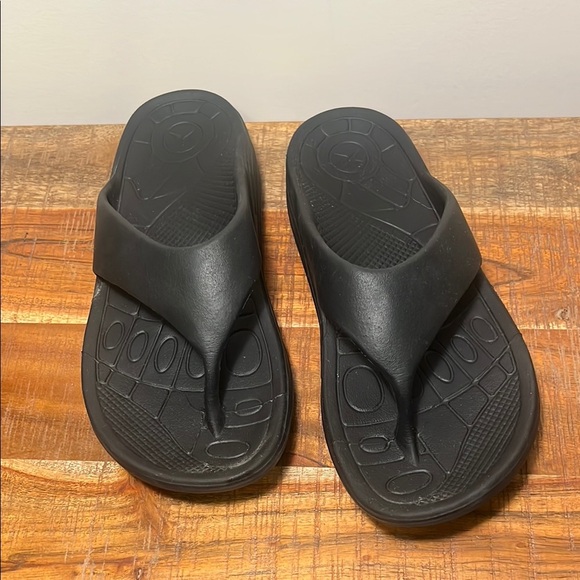 Aetrex Men’s Maui Lynco Flip Flops, Size 10 - Picture 1 of 5